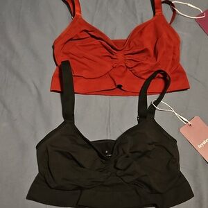 NWT  2 Black And Wine Heyshape Wireless Bralettes 2